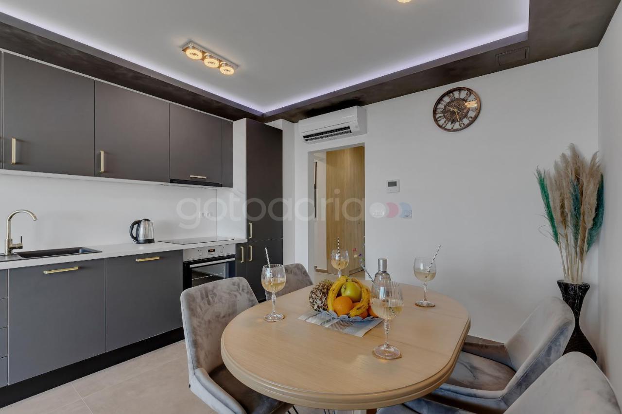 Luxury Seaview Apt Luki - Free Parking Makarska Exteriör bild