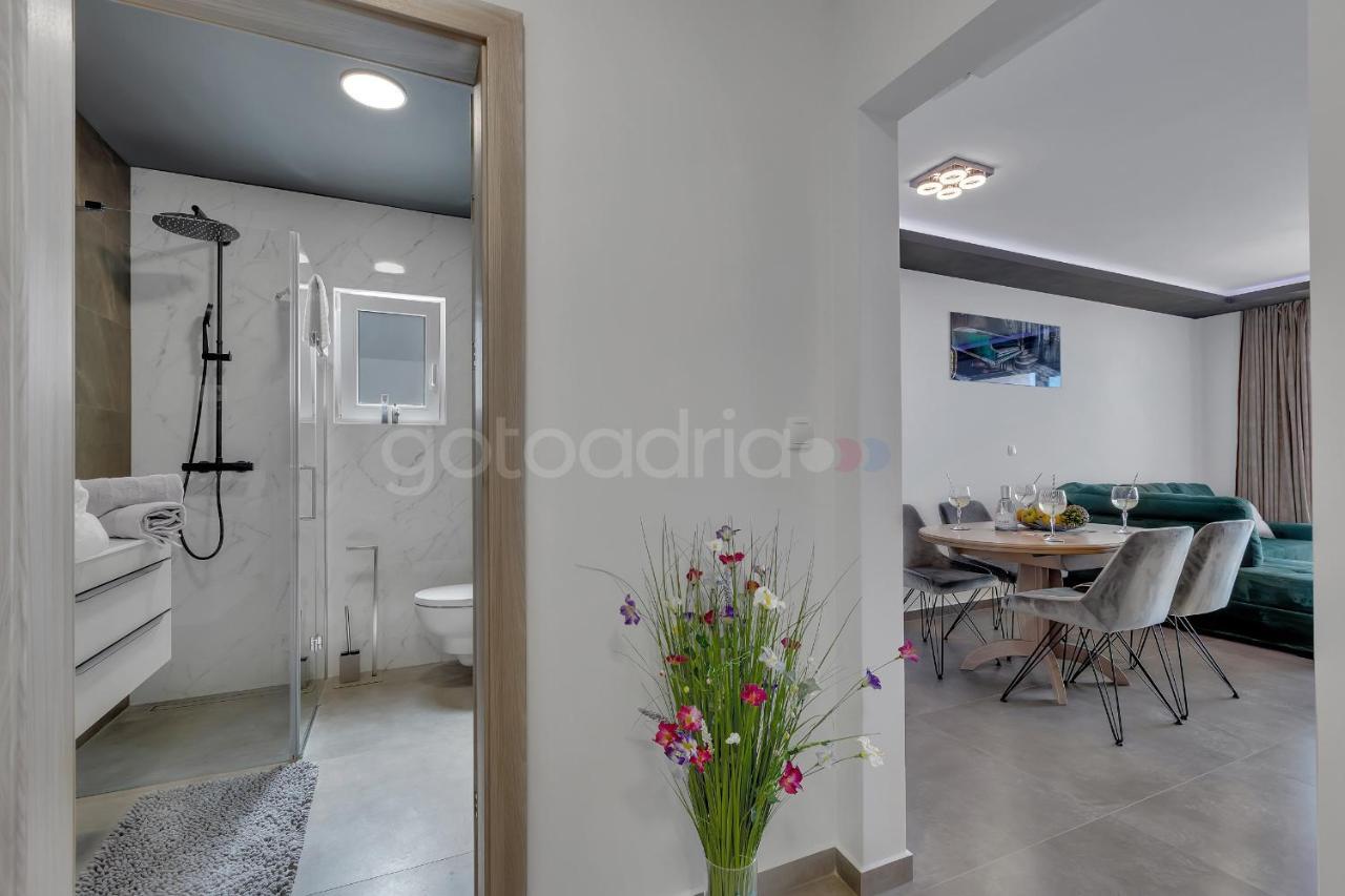 Luxury Seaview Apt Luki - Free Parking Makarska Exteriör bild