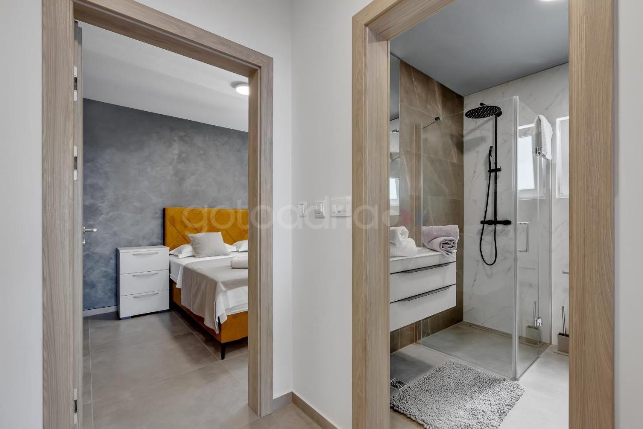 Luxury Seaview Apt Luki - Free Parking Makarska Exteriör bild