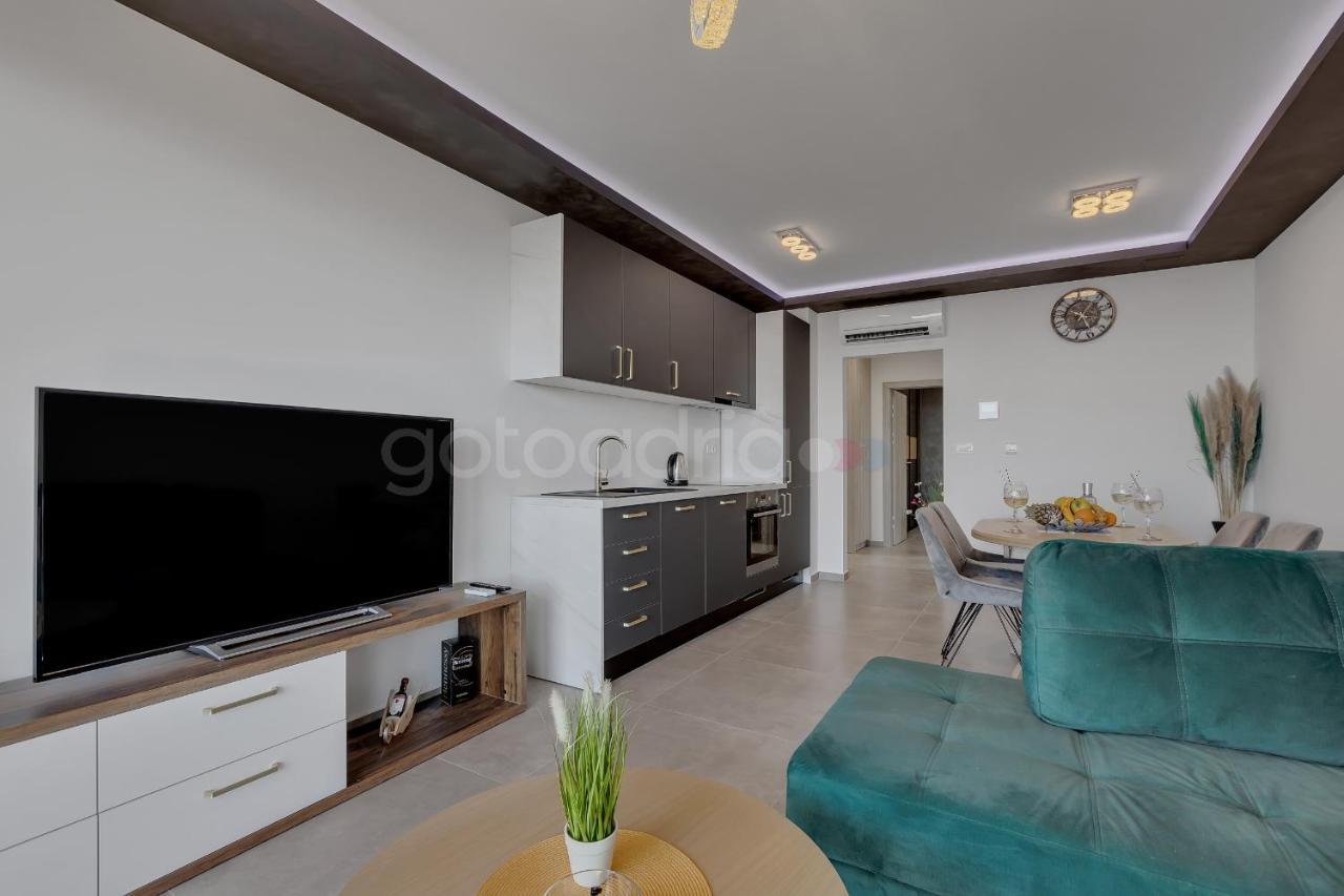 Luxury Seaview Apt Luki - Free Parking Makarska Exteriör bild